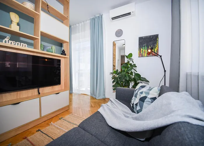City Center Studio - Comfy & Modern