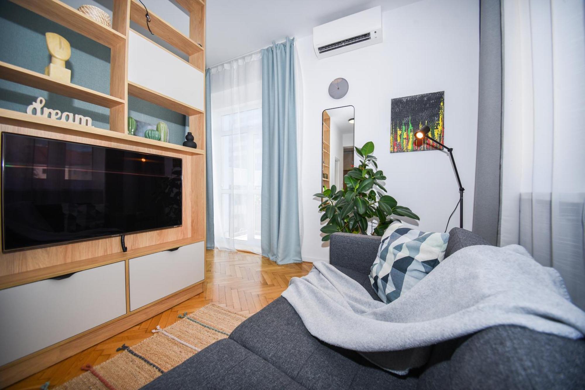 Center - Comfy & Modern Apartment *