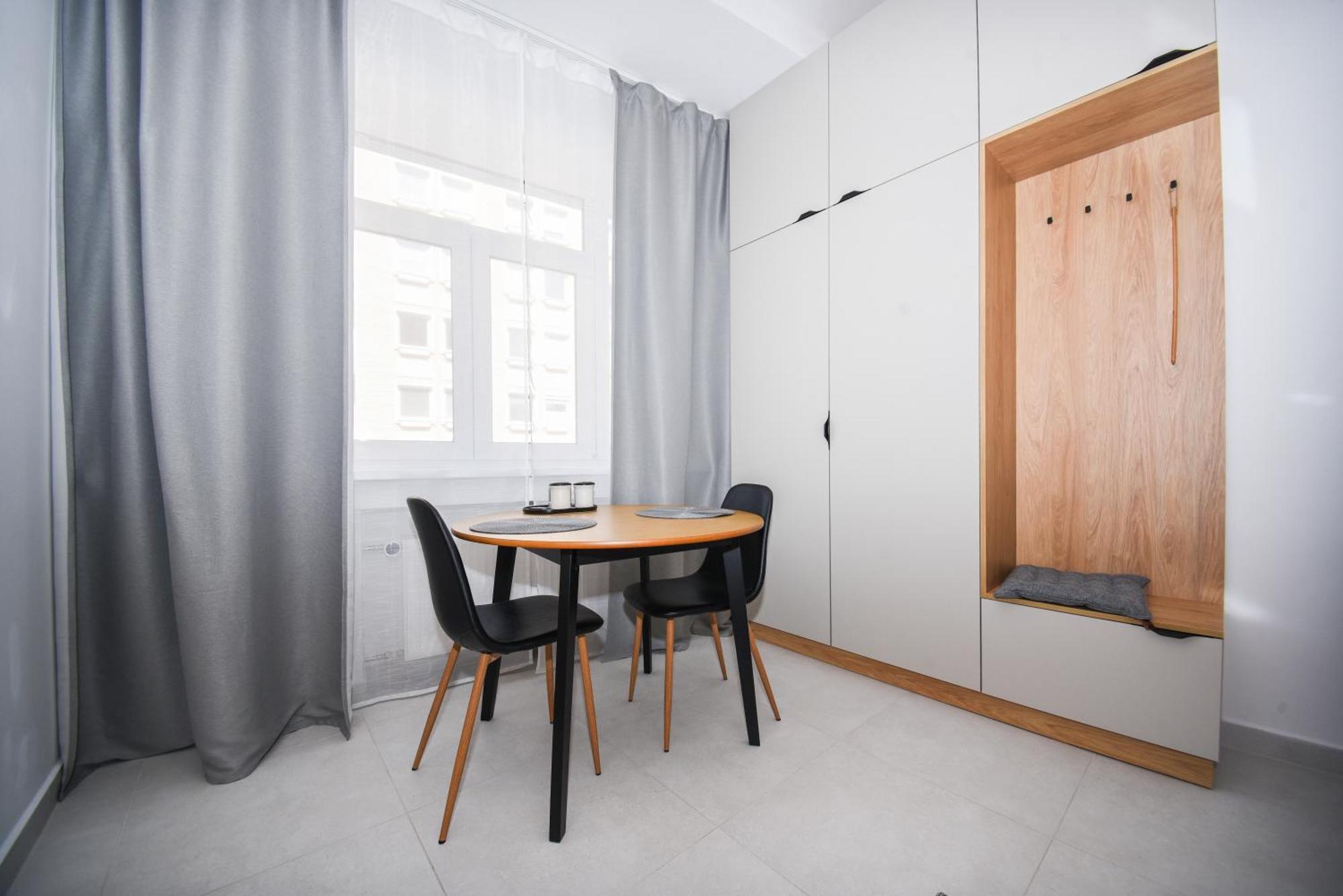 Center - Comfy & Modern *