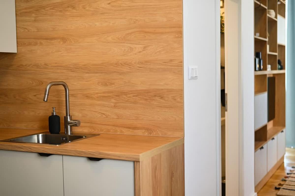 Center - Comfy & Modern *