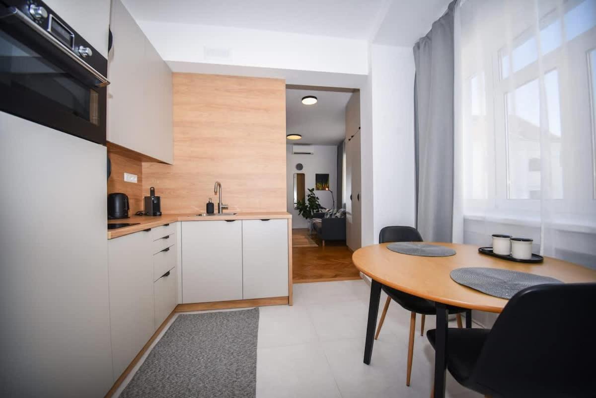 Center - Comfy & Modern Apartment *